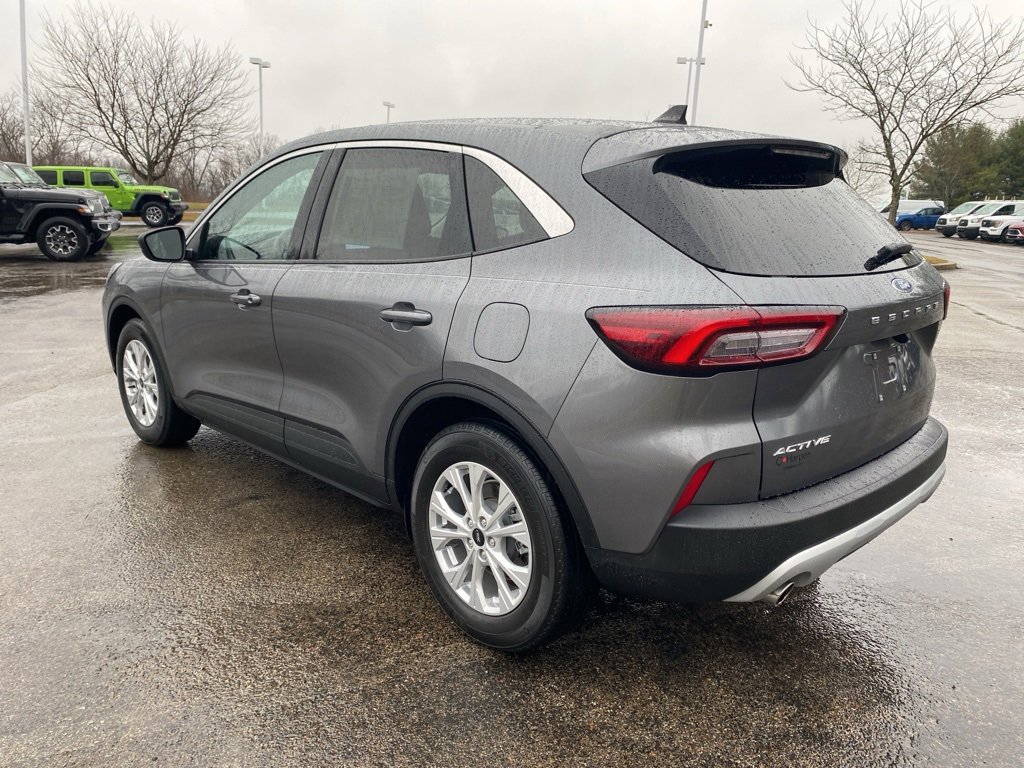 Used 2023 Ford Escape Active image 5
