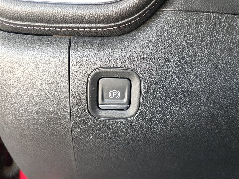 Used 2019 GMC Sierra 1500 Denali w/ Denali Ultimate Package AWD/4WD image 30