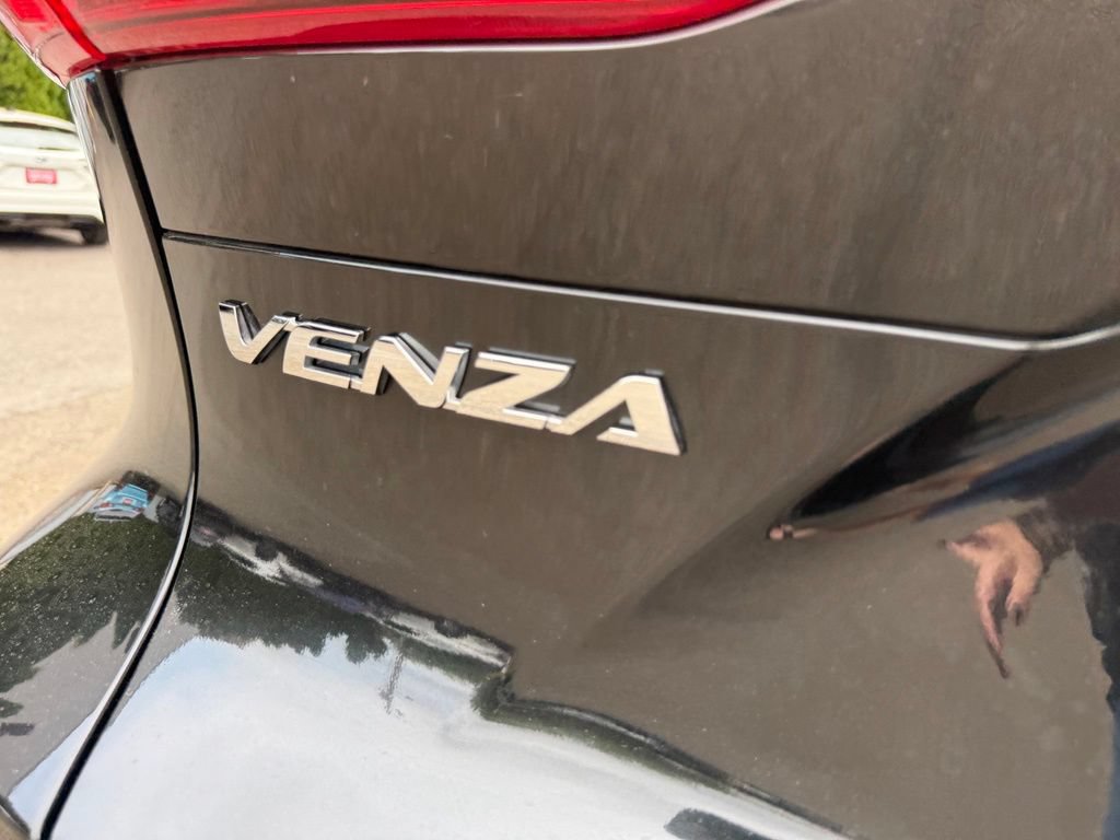 Certified 2024 Toyota Venza XLE AWD/4WD image 8