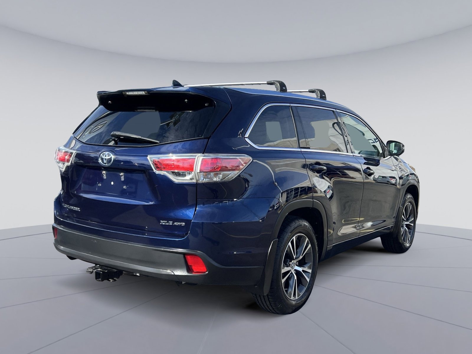 Used 2016 Toyota Highlander XLE image 9