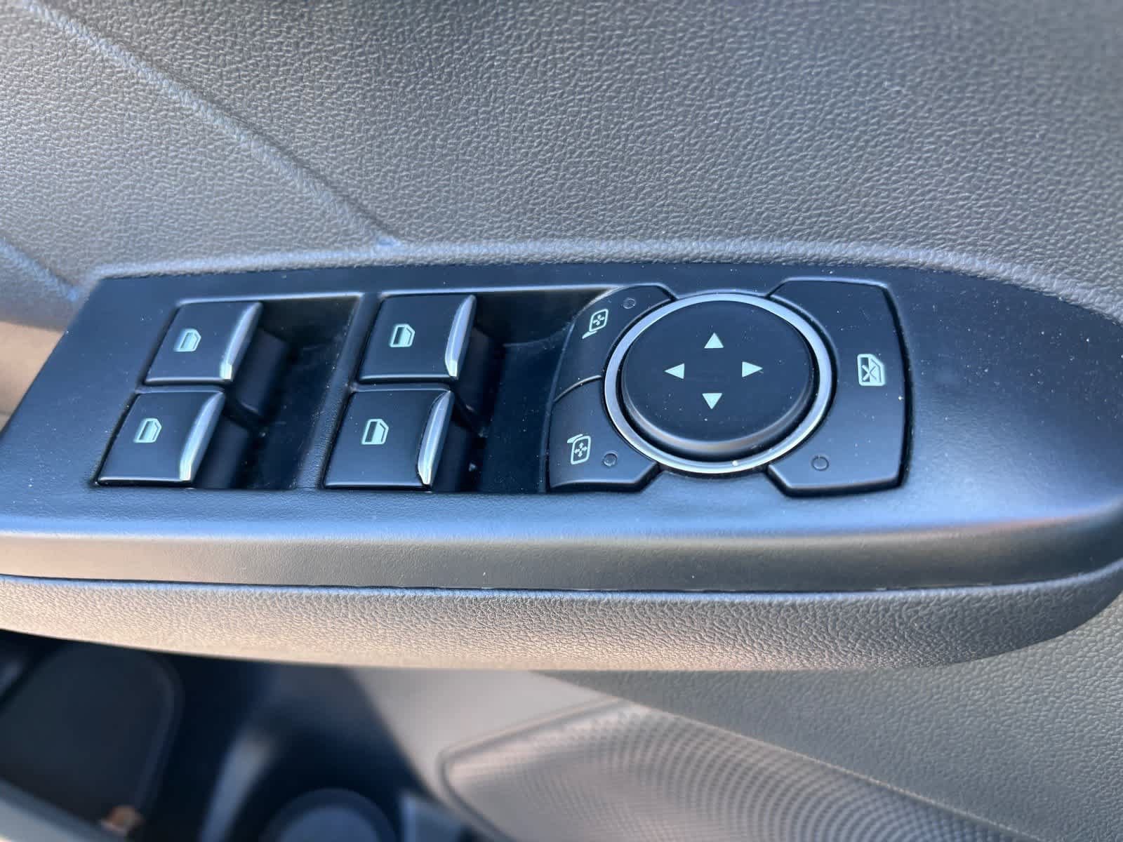 Used 2025 Ford Escape ST-Line Select AWD/4WD image 18