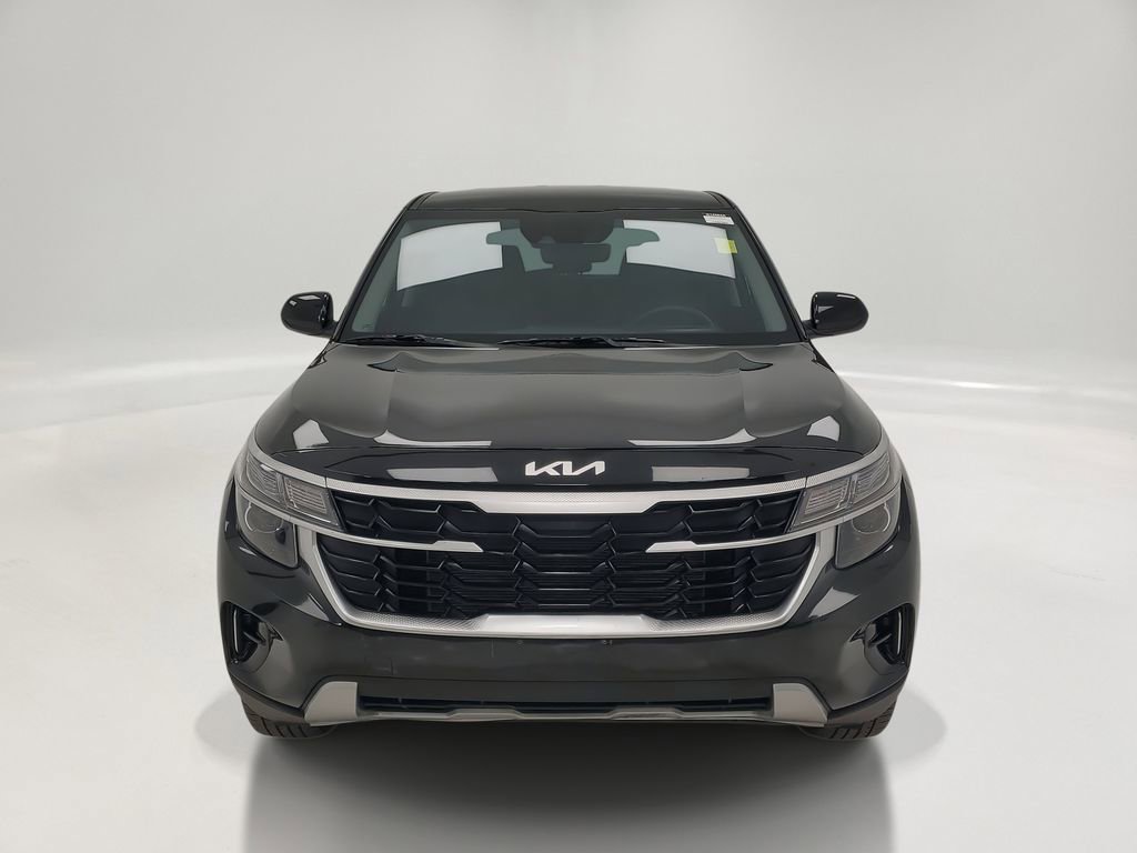 Used 2024 Kia Seltos LX image 2