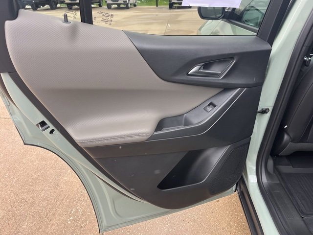 Used 2026 Chevrolet Equinox LT w/ Convenience Package II image 34