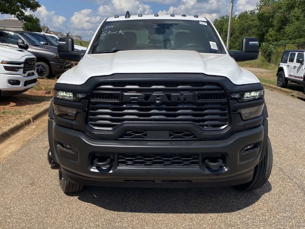 New 2027 RAM 4500 4x4 Crew Cab DRW image 2