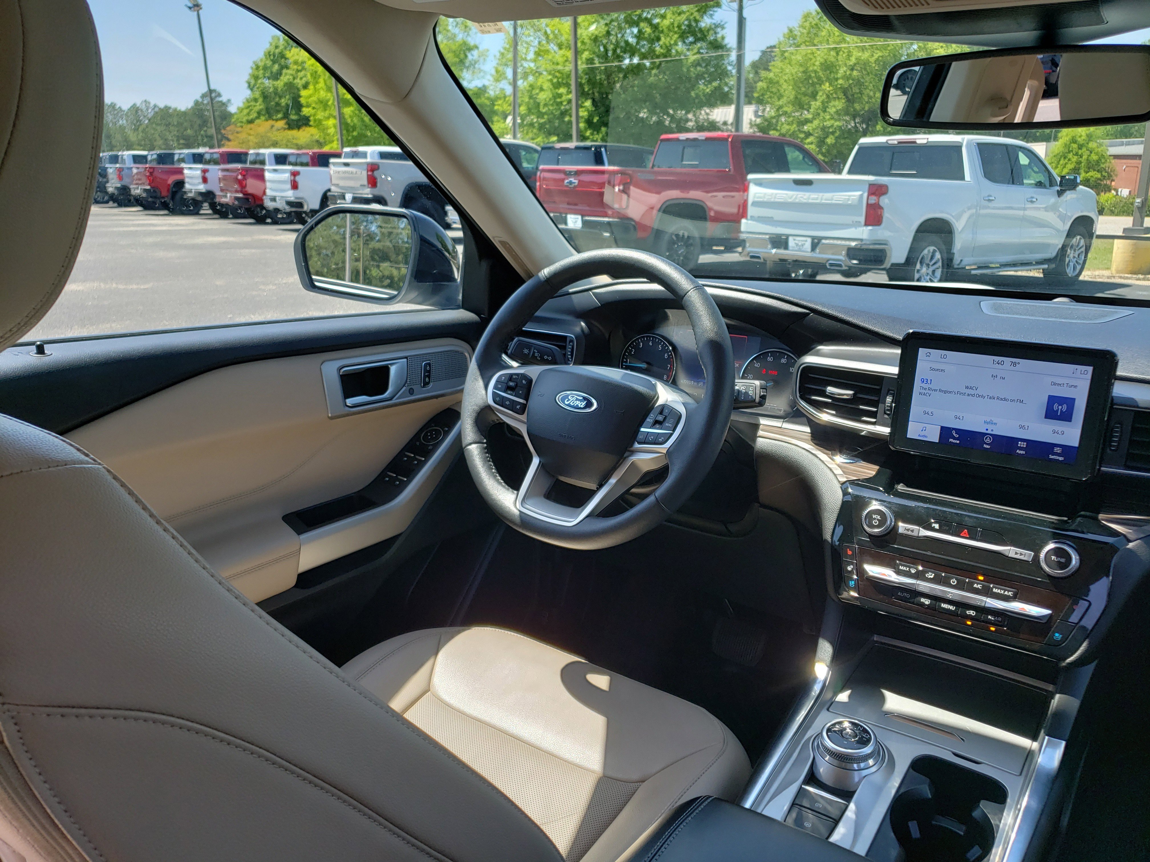 Used 2024 Ford Explorer Limited RWD image 39