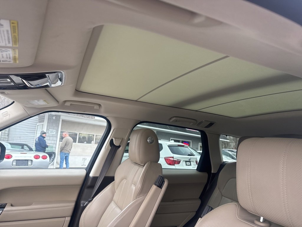 Used 2016 Land Rover Range Rover Sport HSE image 38