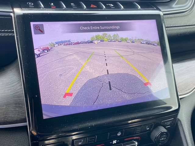 Used 2023 Jeep Grand Cherokee Limited AWD/4WD image 12