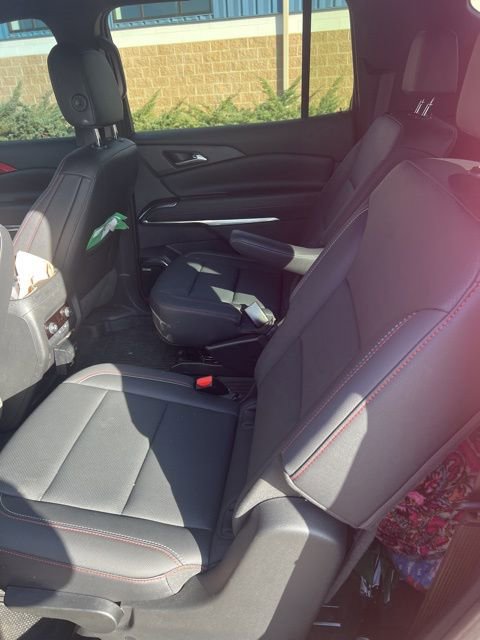 Used 2025 Chevrolet Traverse Z71 w/ Enhanced Driving Package image 10