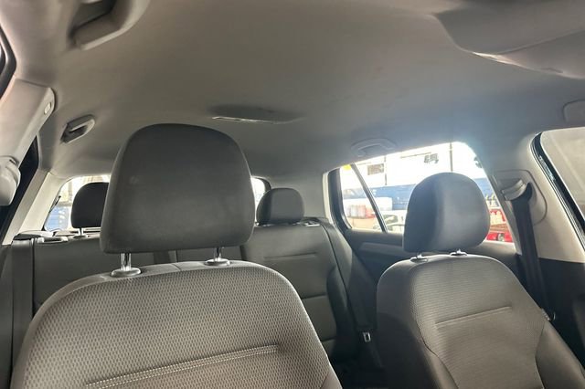 Used 2016 Volkswagen Golf S image 20