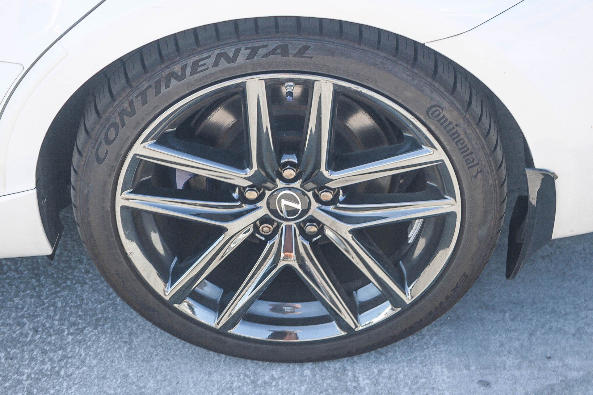 Used 2020 Lexus IS 350 F Sport w/ Blackline Edition AWD/4WD image 11