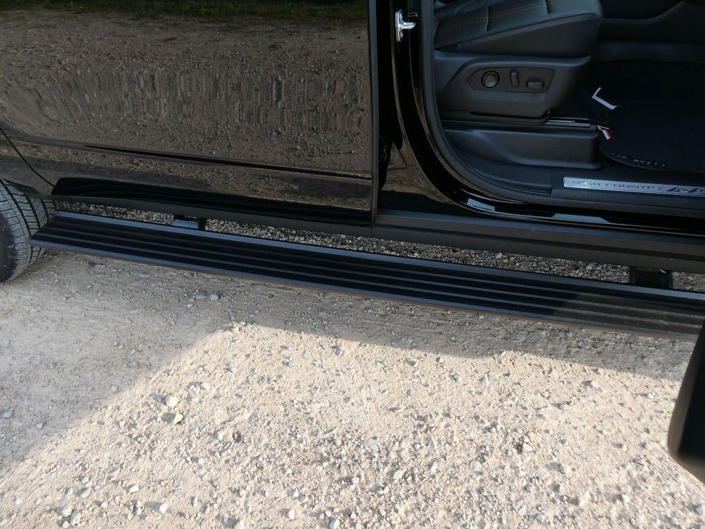 New 2026 Chevrolet Suburban High Country AWD/4WD image 9