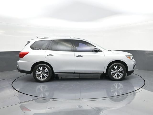 Used 2017 Nissan Pathfinder SV FWD image 22