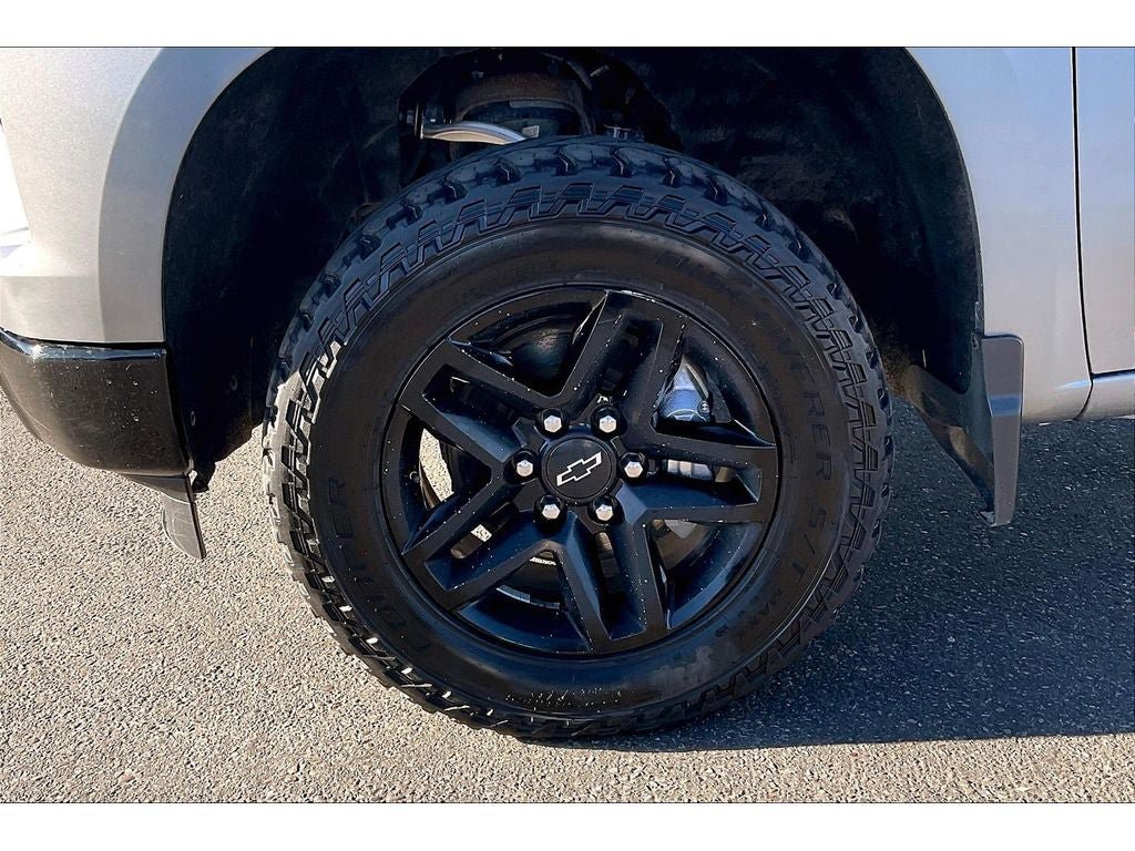 Used 2024 Chevrolet Silverado 1500 LT Trail Boss w/ Convenience Package II AWD/4WD image 10