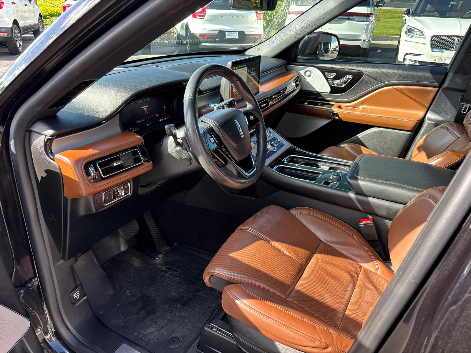 Used 2021 Lincoln Aviator Reserve w/ Equipment Group 210A AWD/4WD image 23