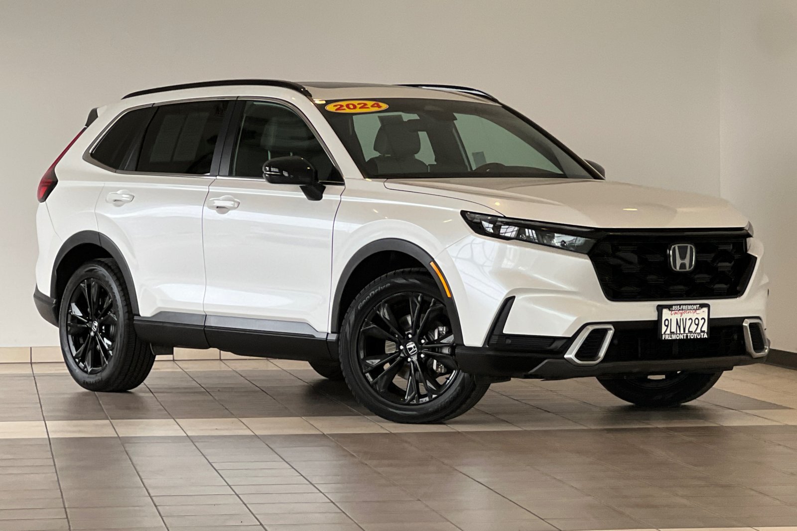 Used 2024 Honda CR-V Sport Touring image 2