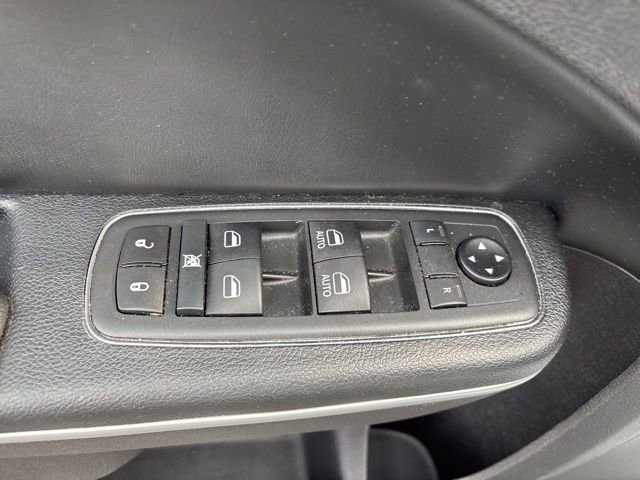 Used 2020 Dodge Charger SXT w/ Leather Interior Group RWD image 24