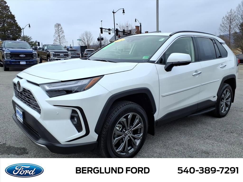 Used 2025 Toyota RAV4 Limited image 9