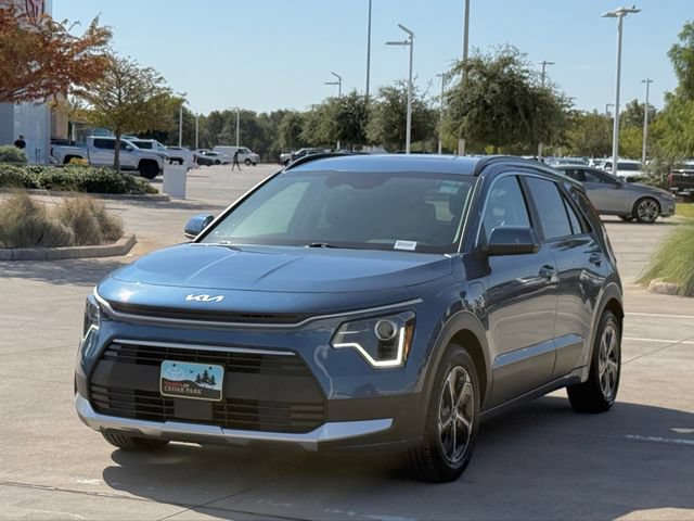 Used 2024 Kia Niro EX FWD image 8