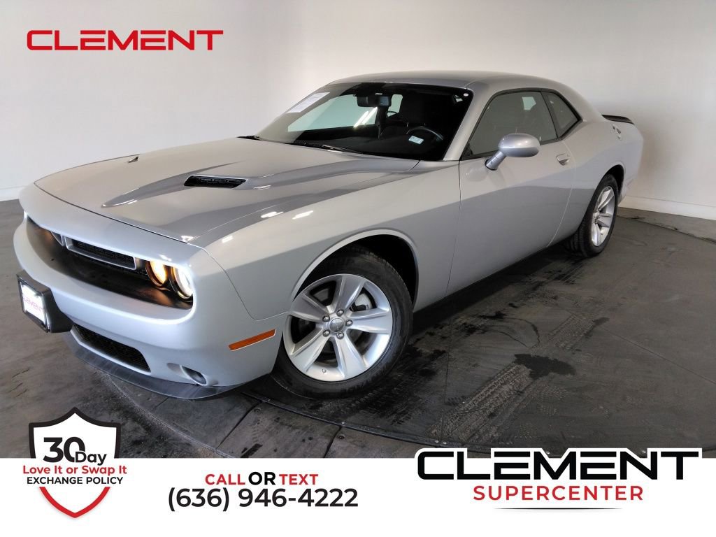Used 2023 Dodge Challenger SXT image 1