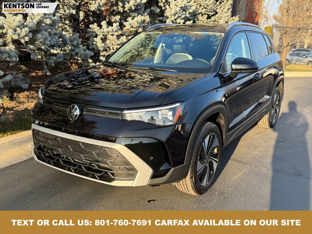 Used 2025 Volkswagen Taos SE image 3