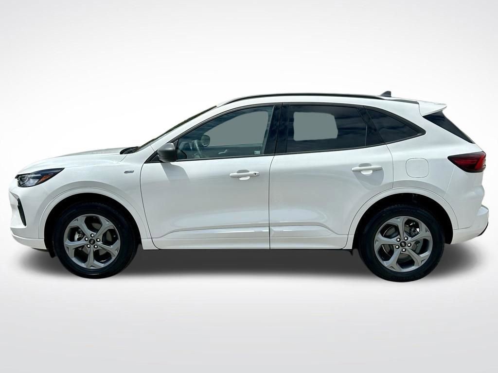 Used 2023 Ford Escape ST-Line w/ Tech Pack #1 AWD/4WD image 8