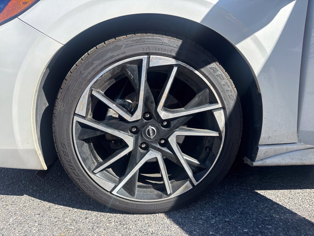 Used 2024 Nissan Sentra SR w/ SR Premium Package FWD image 17