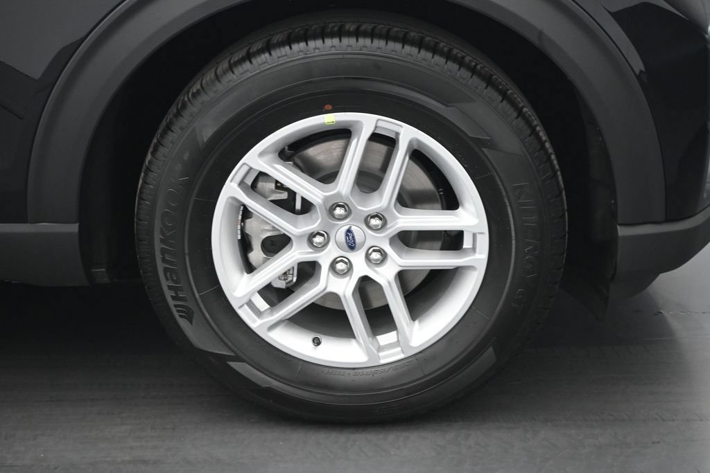 New 2026 Ford Explorer Active w/ Active Comfort Package RWD image 24
