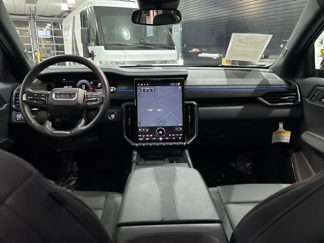 Used 2024 GMC Acadia AT4 w/ Luxury Package image 29