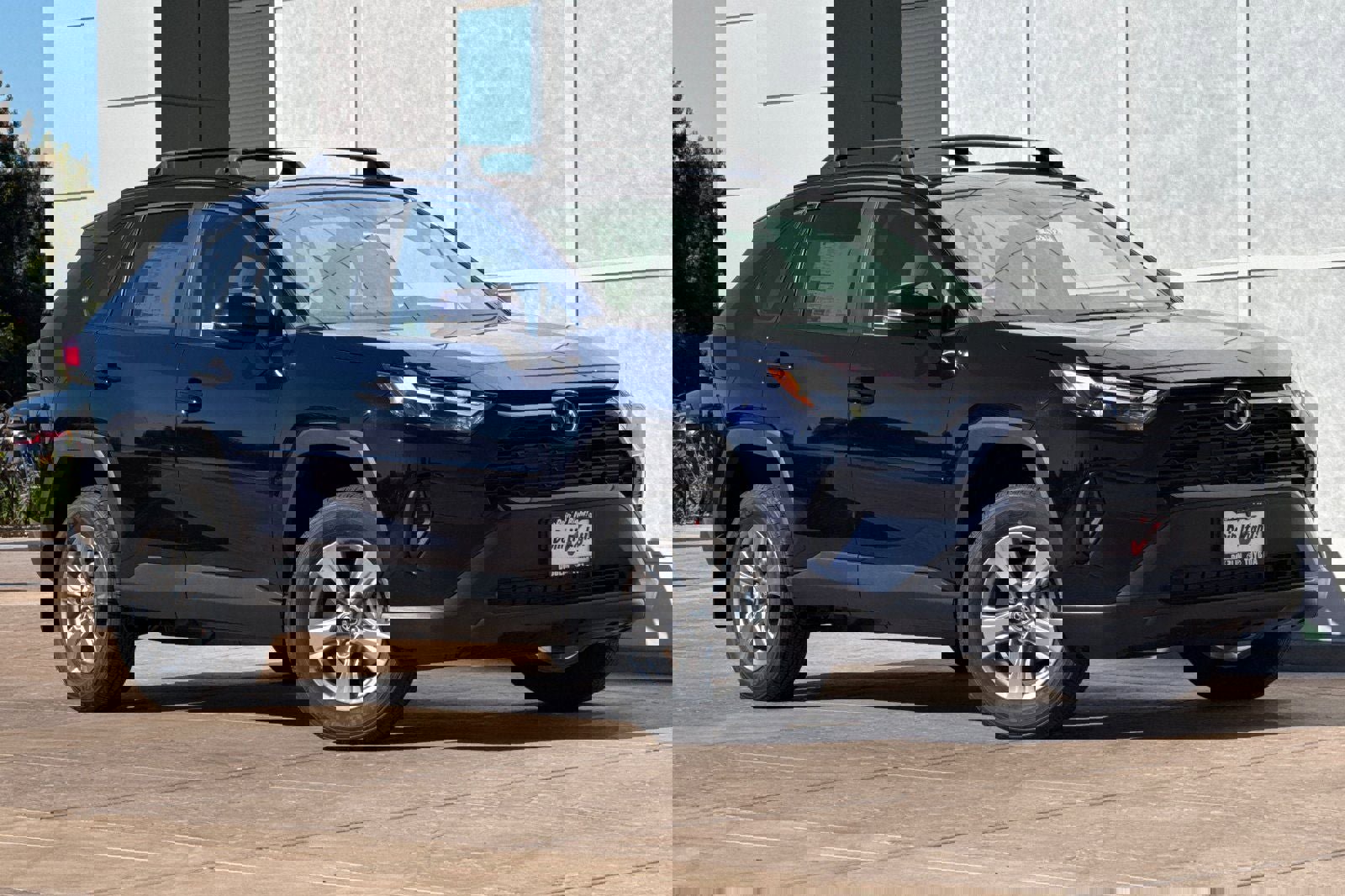 New 2025 Toyota RAV4 XLE video 2