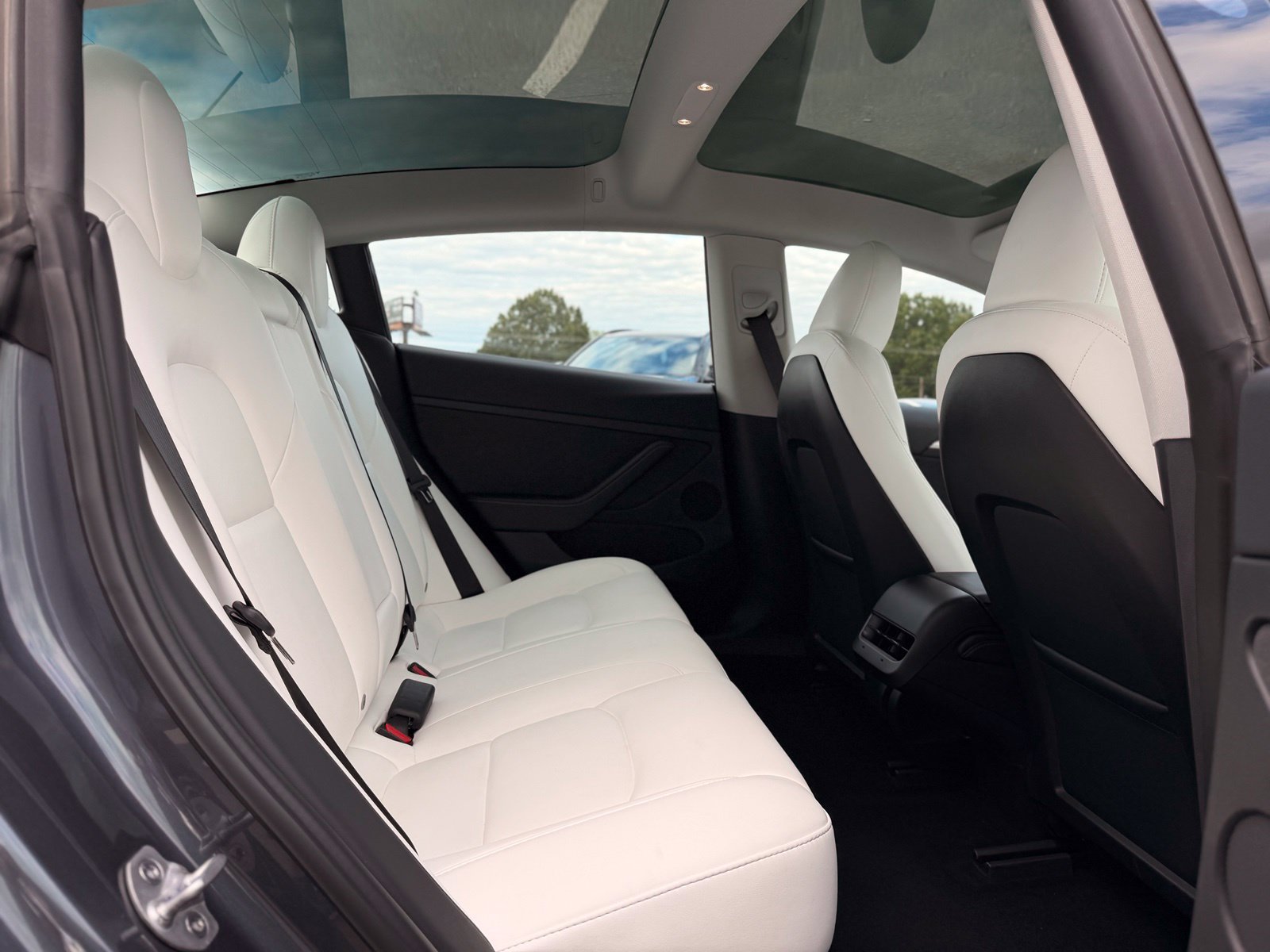 Used 2023 Tesla Model 3 Standard Range RWD image 21