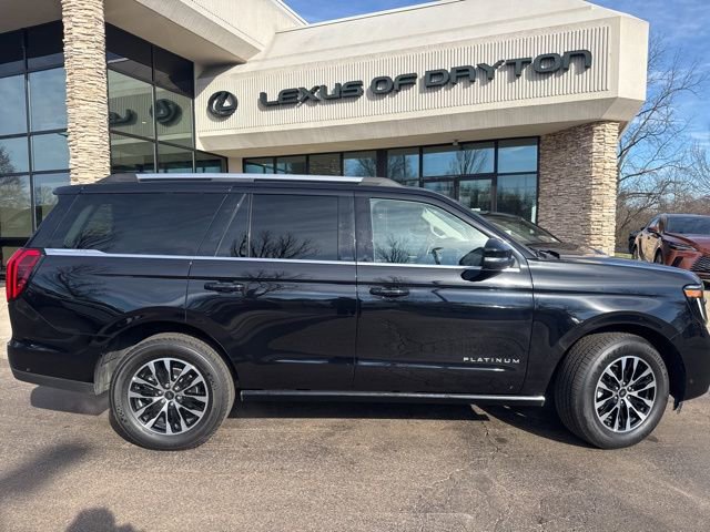 Used 2025 Ford Expedition Platinum image 2