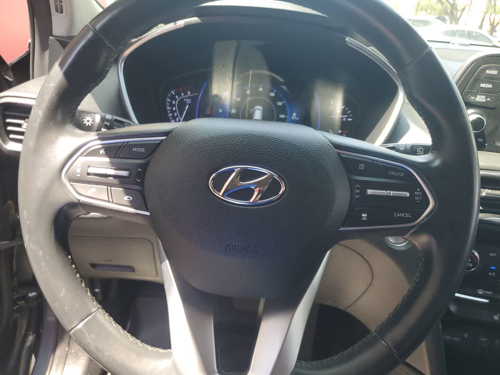 Used 2020 Hyundai Santa Fe SEL w/ Convenience + Premium Package AWD/4WD image 14