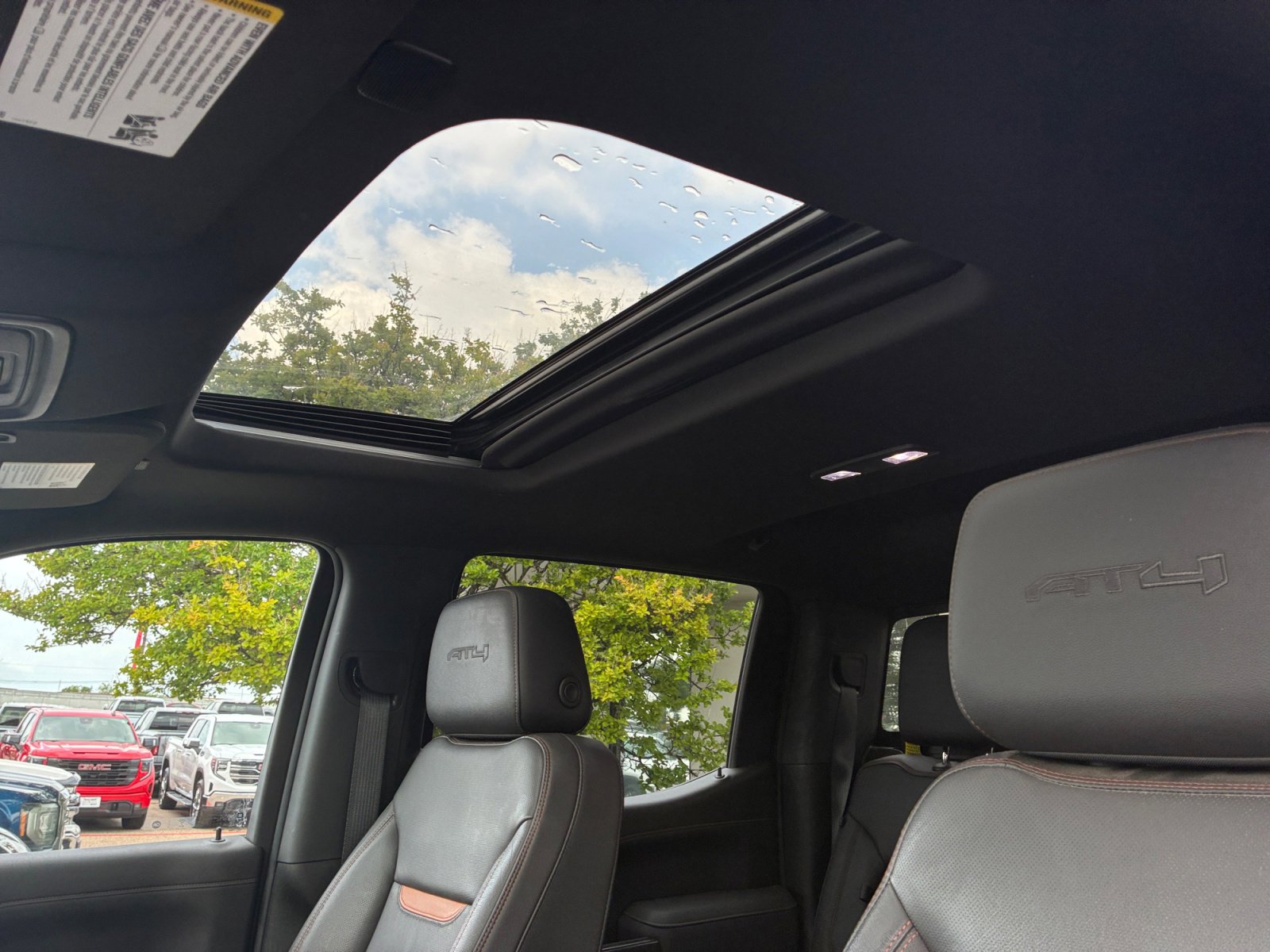 Used 2022 GMC Sierra 1500 AT4 w/ AT4 Preferred Package AWD/4WD image 19