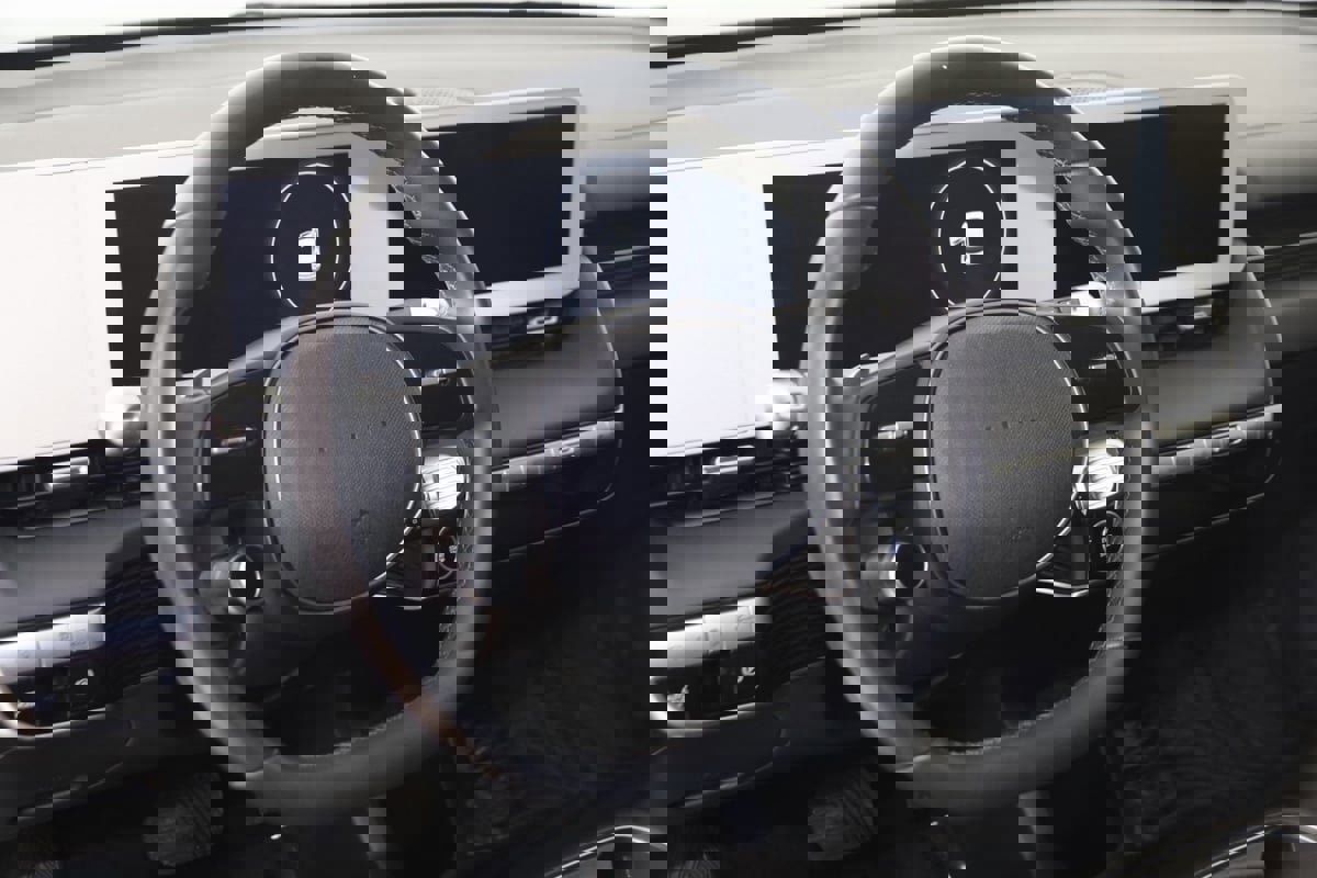 Used 2024 Hyundai Ioniq 5 SEL image 6