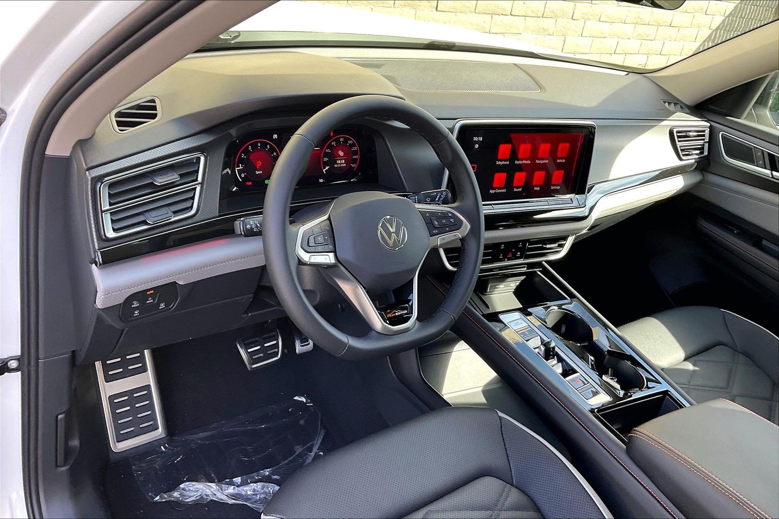 New 2026 Volkswagen Atlas Peak Edition AWD/4WD image 6
