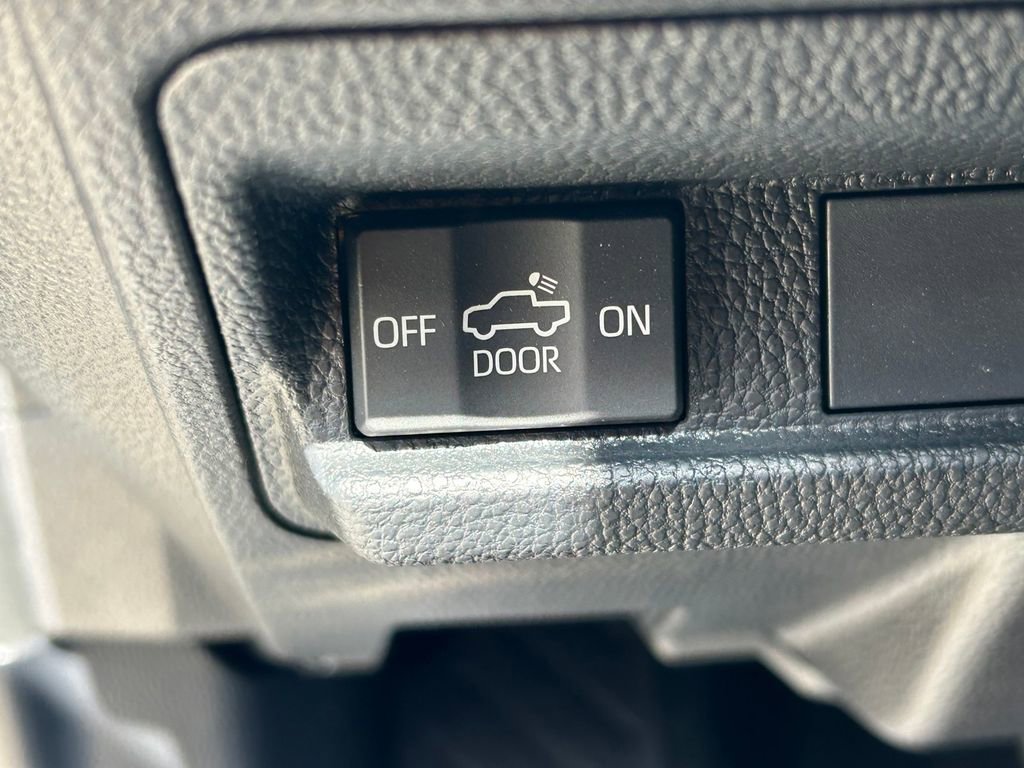 Certified 2025 Toyota Tacoma SR image 22