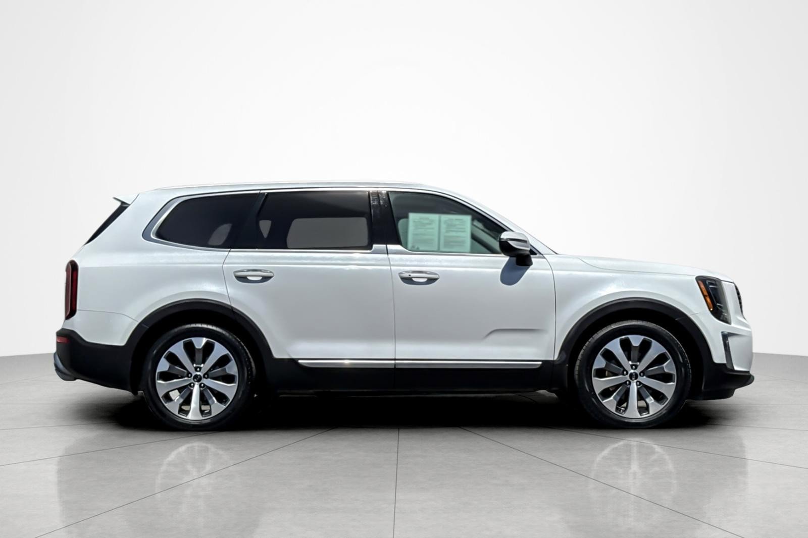 Used 2020 Kia Telluride S w/ S 8 Passenger Seating Package FWD image 6