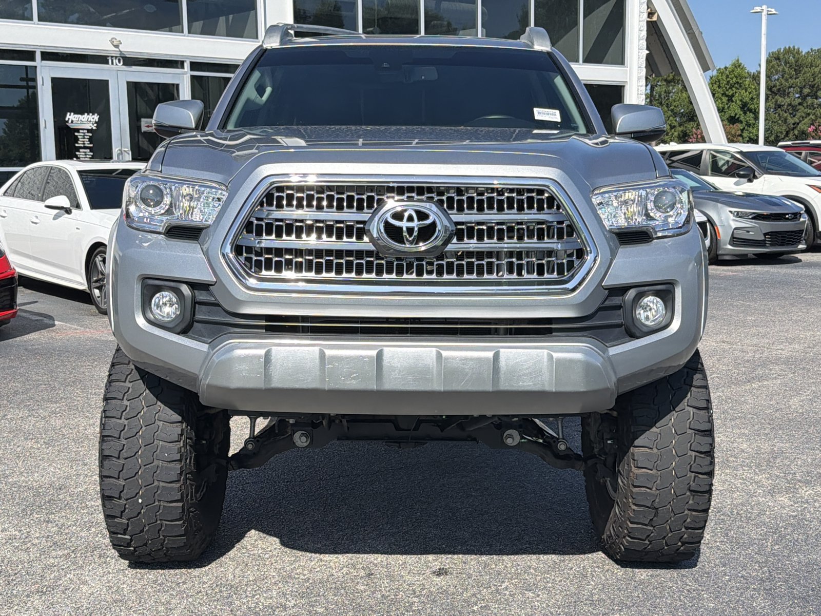 Used 2022 Toyota Tacoma SR5 w/ Technology Package RWD image 10