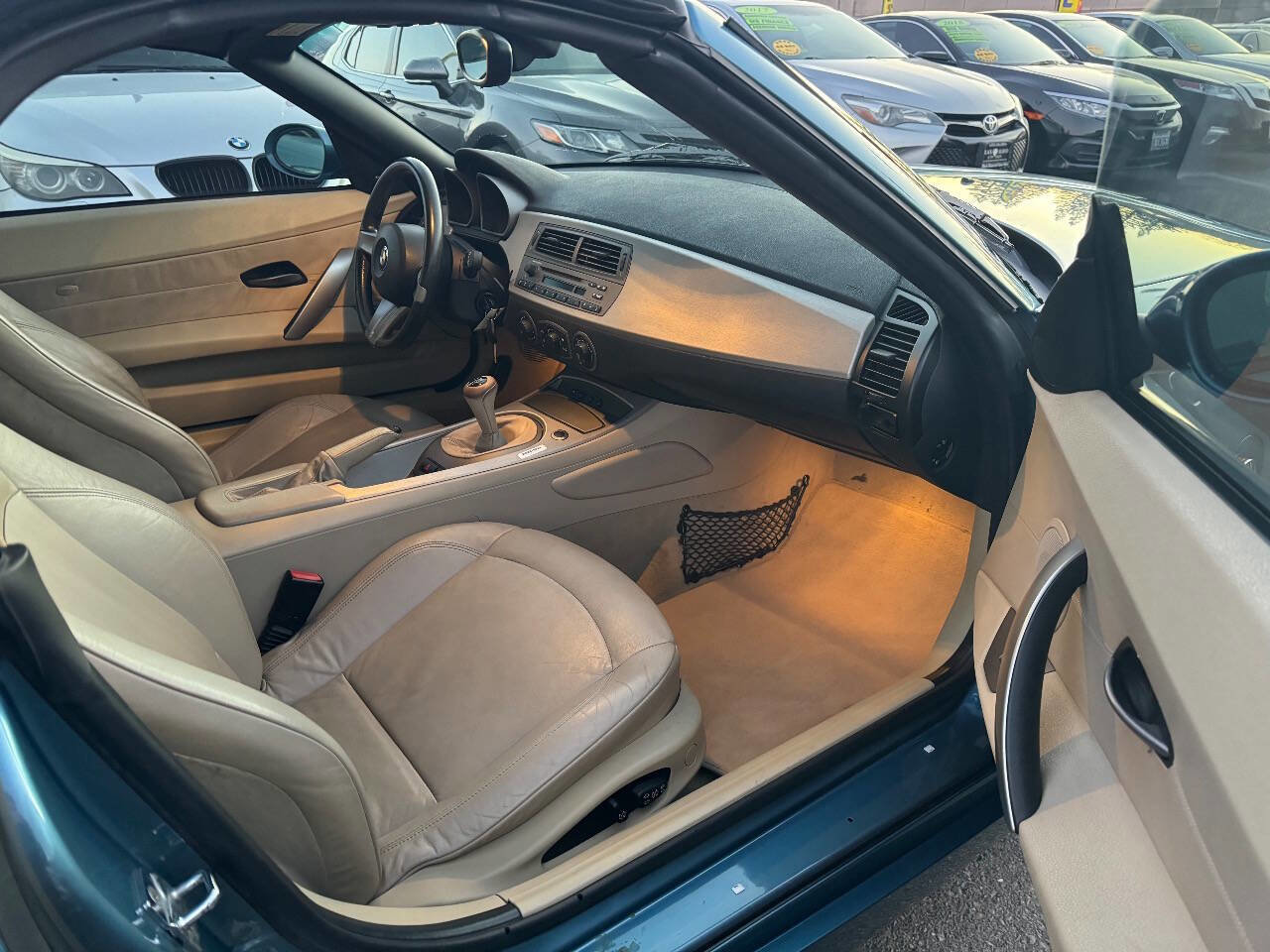 Used 2003 BMW Z4 2.5i RWD image 15
