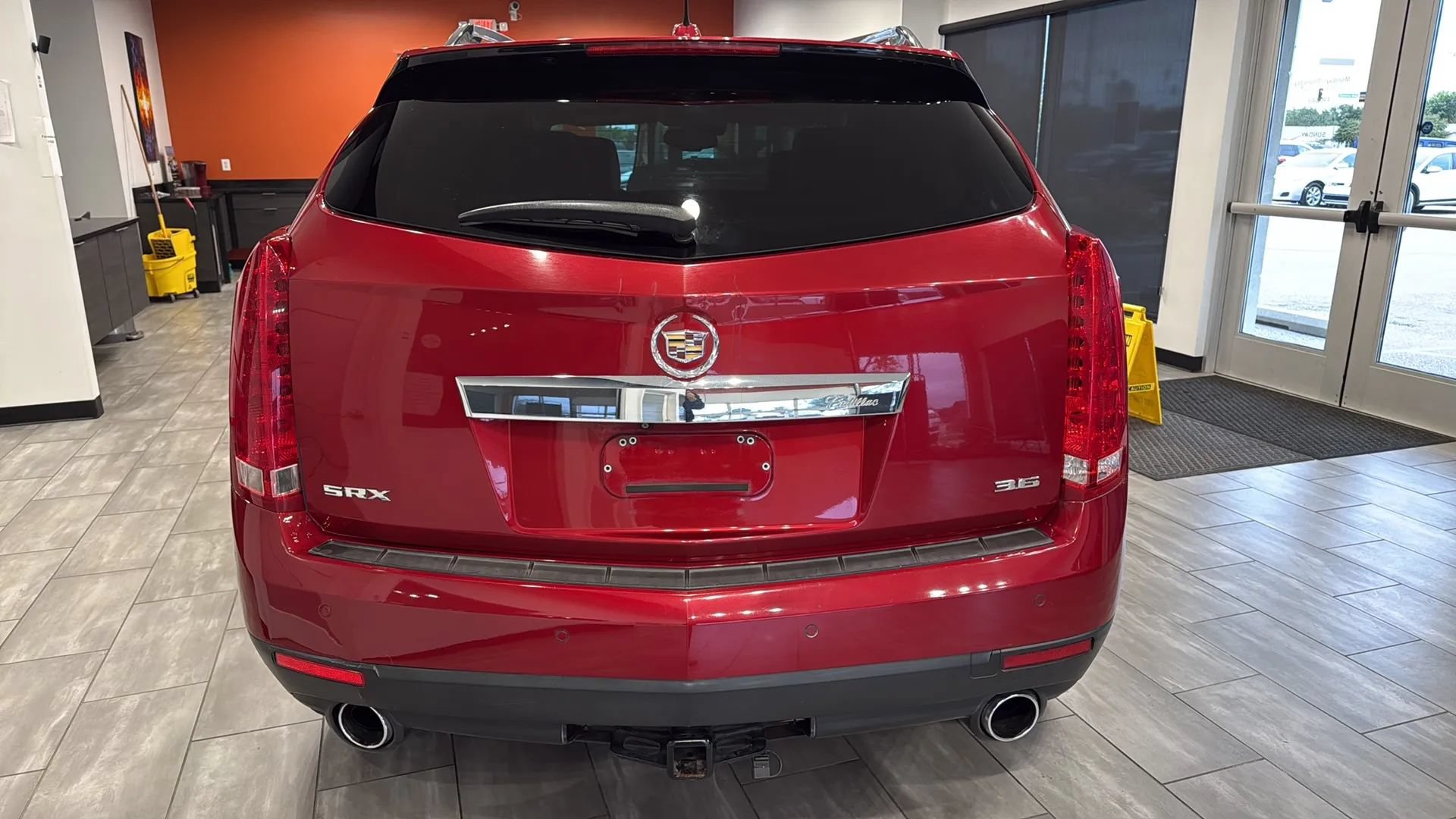 Used 2015 Cadillac SRX Luxury w/ Driver Awareness Package FWD image 6