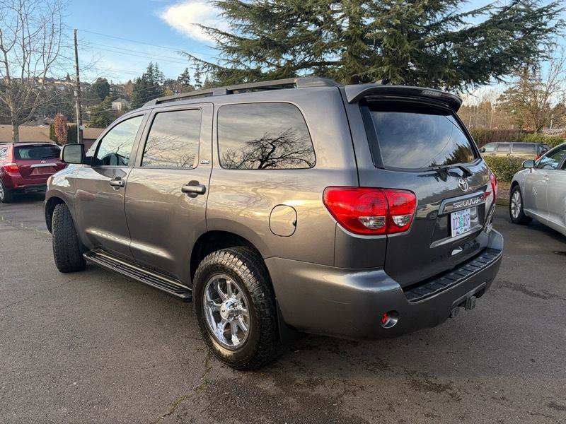 Used 2014 Toyota Sequoia SR5 AWD/4WD image 5