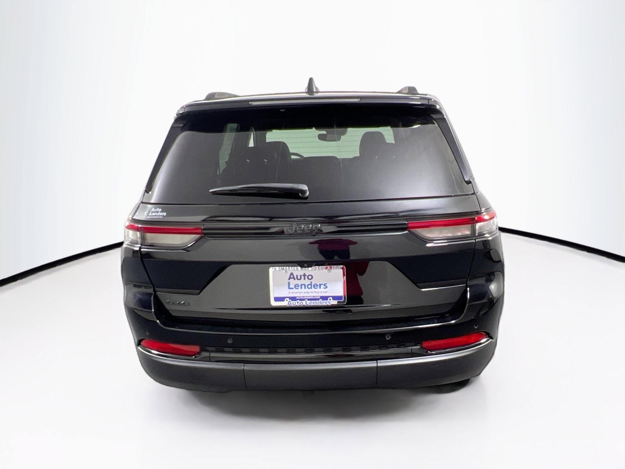 Used 2023 Jeep Grand Cherokee Altitude image 6