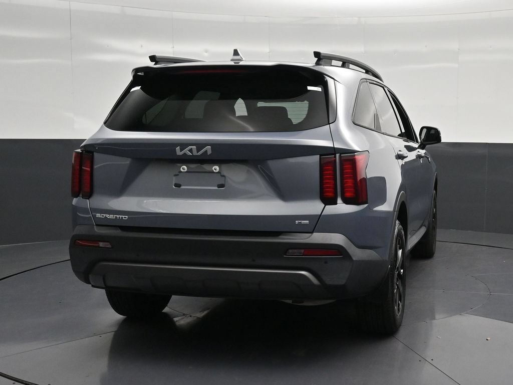 Used 2023 Kia Sorento S w/ Panoramic Sunroof Package AWD/4WD image 2