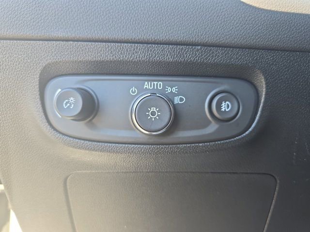 Used 2022 Buick Encore GX Essence w/ Advanced Technology Package image 25