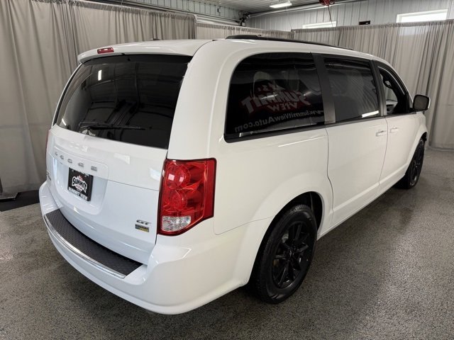 Used 2019 Dodge Grand Caravan GT image 4