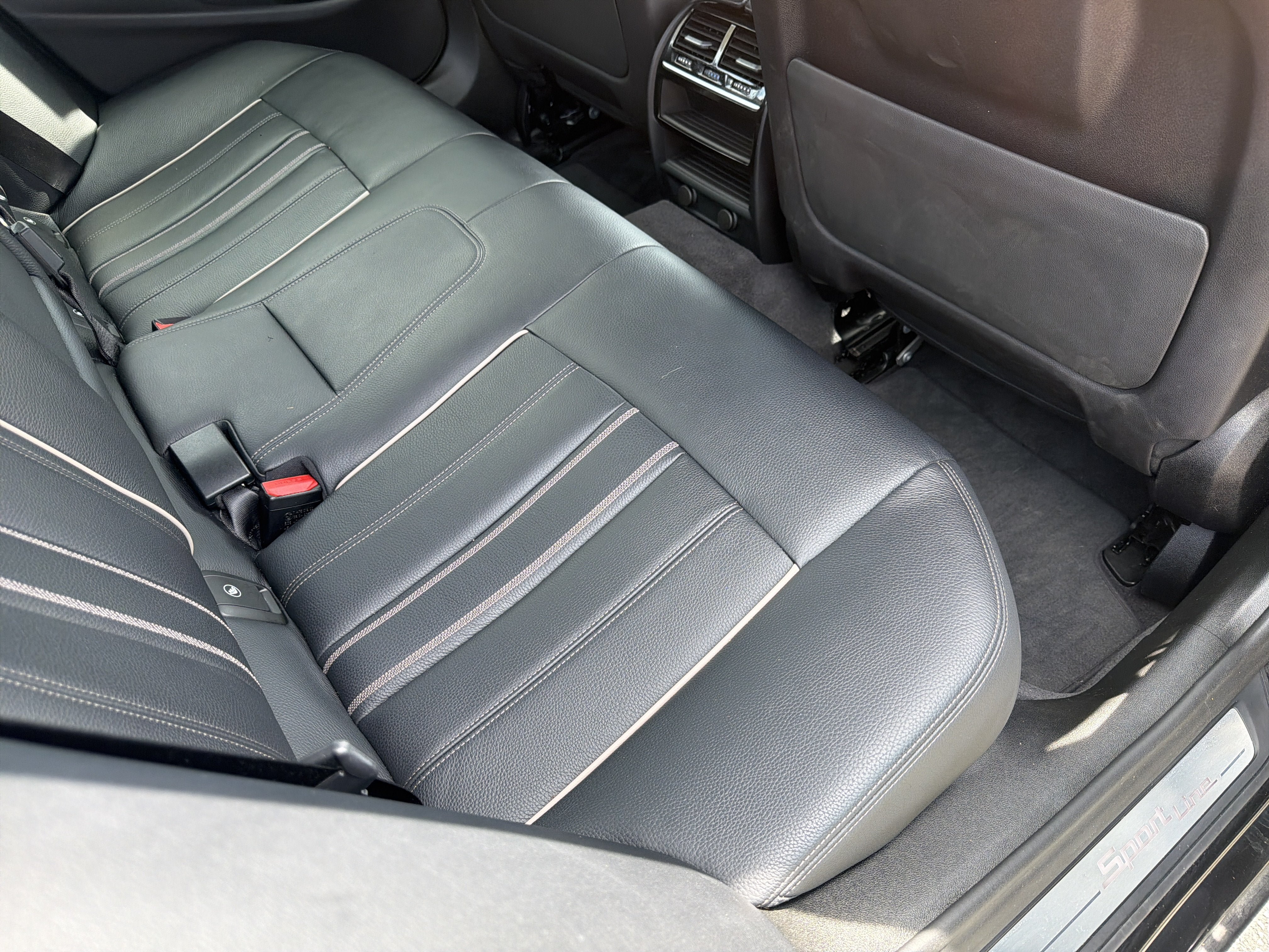 Used 2019 BMW 530i xDrive AWD/4WD image 23