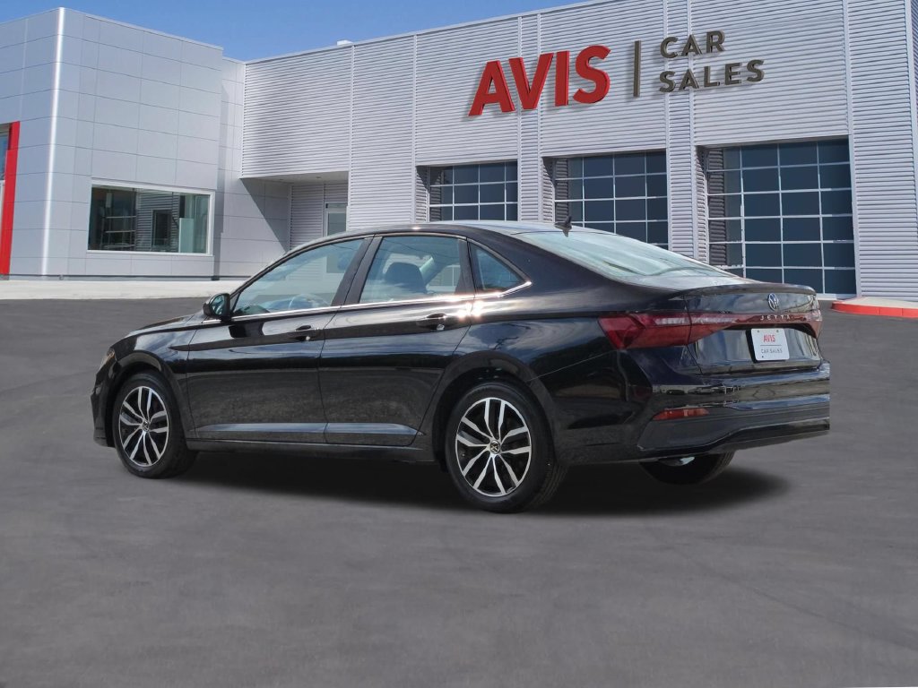 Used 2026 Volkswagen Jetta SE FWD image 9