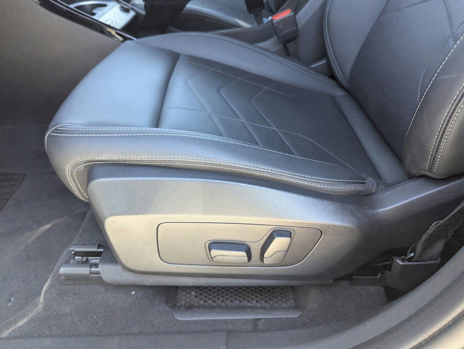 Certified 2025 BMW X1 xDrive28i image 22