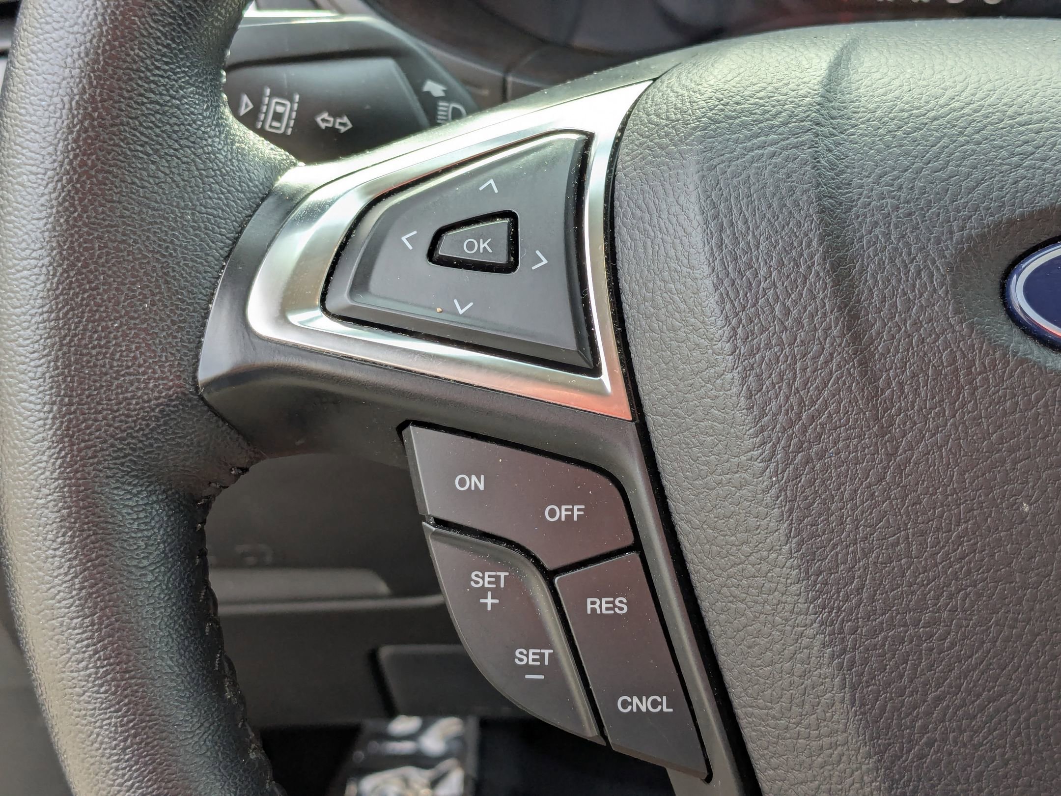 Used 2024 Ford Edge SEL w/ Convenience Package image 17