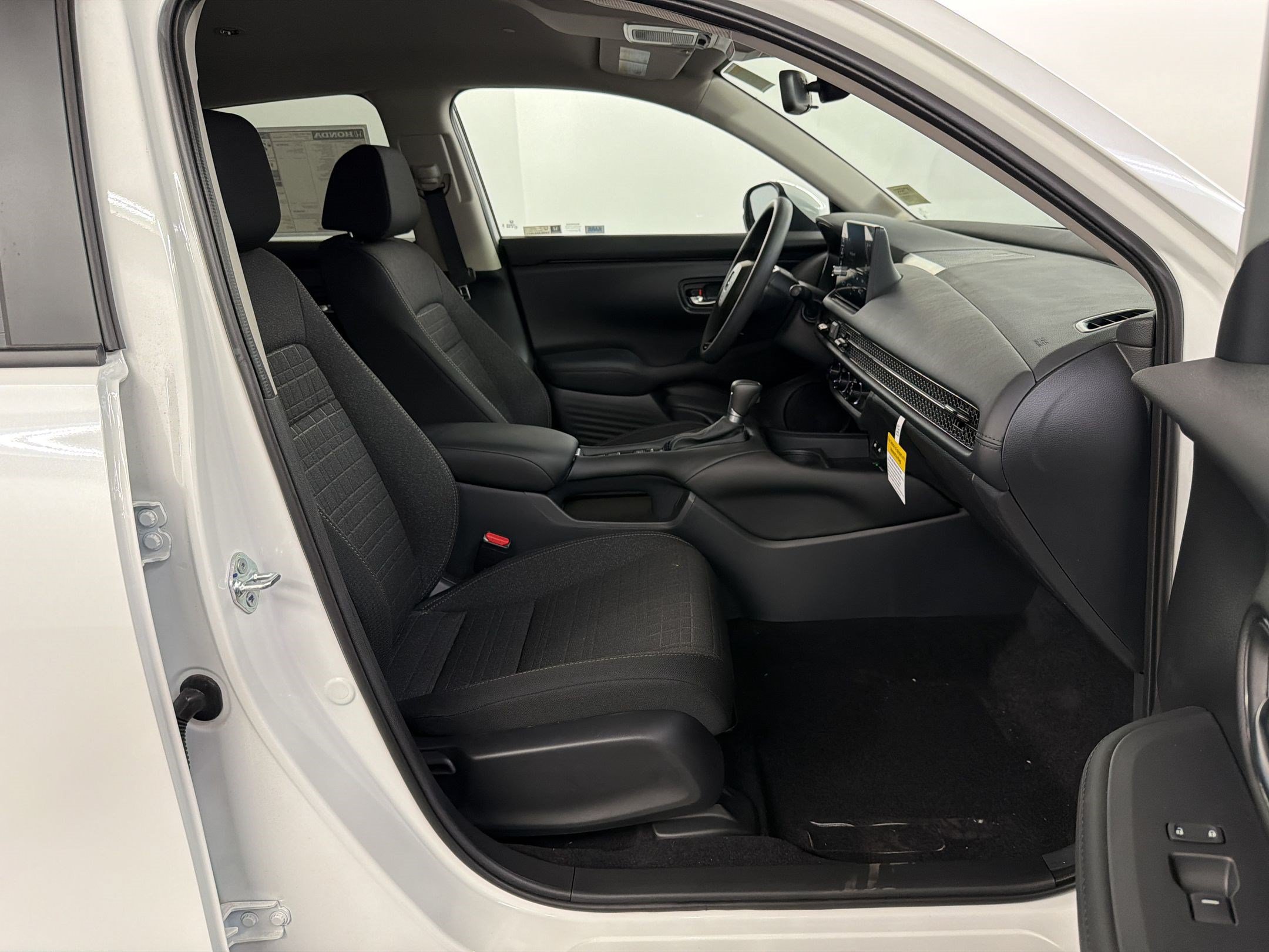 New 2027 Honda HR-V LX image 23